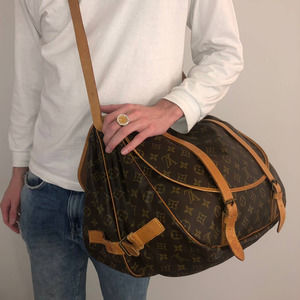 💎✨BEAUTIFUL✨💎 LOUIS VUITTON Monogram Saumur 43 Shoulder Bag